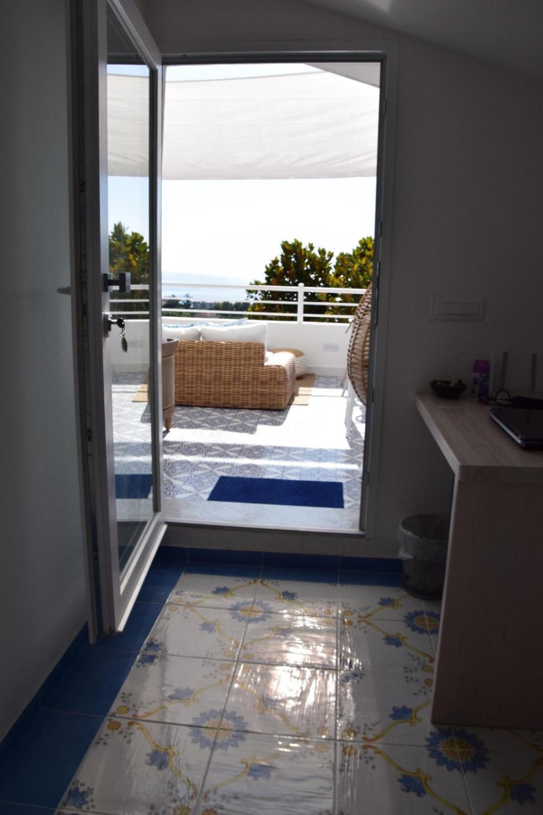 Vist'Amare Bed & Breakfast ซานตามาเรีย ดิ กาสเตลลาบาเต ภายนอก รูปภาพ